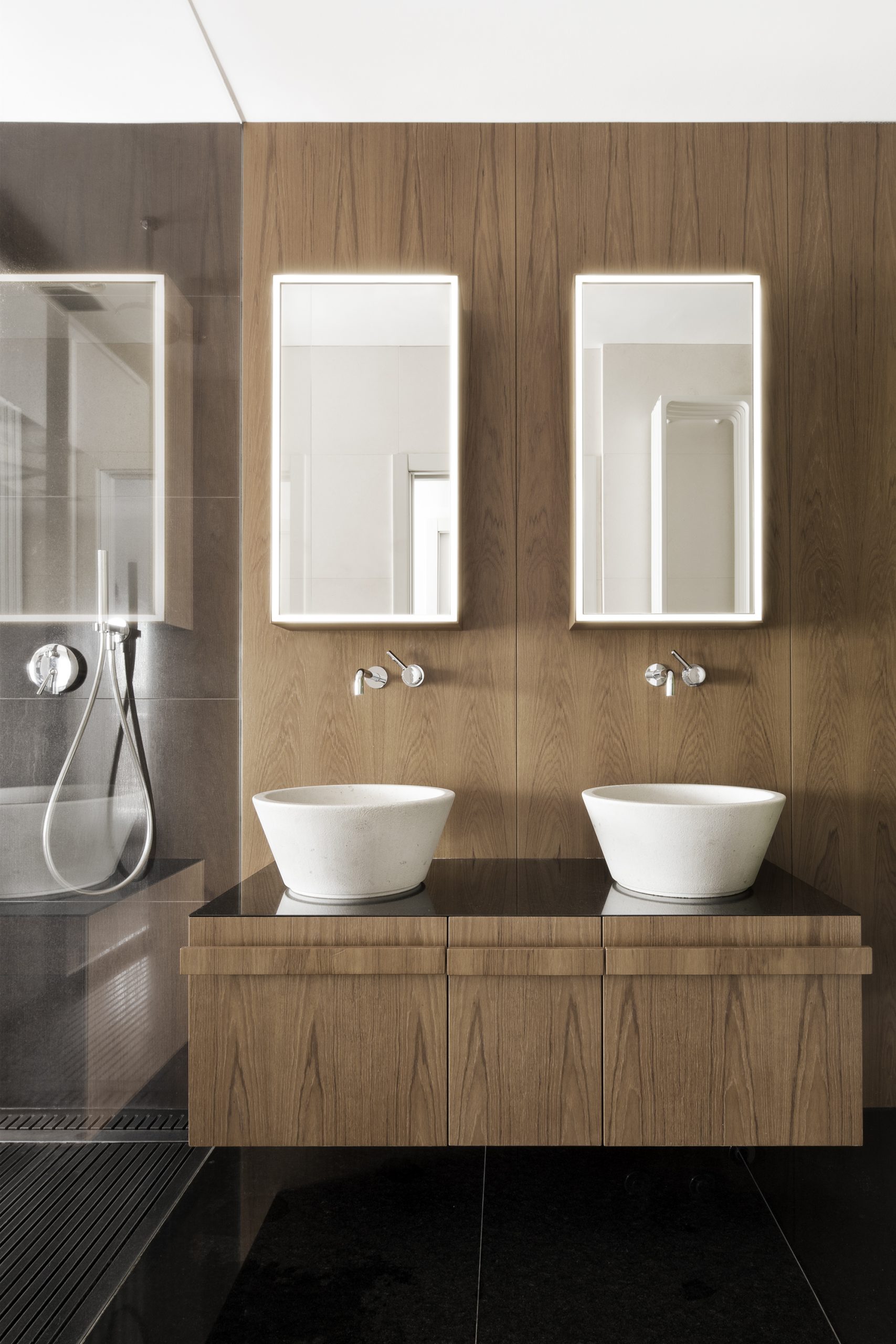 0149_fontanili_smarch_architects_interior_design_bathroom_wood_appartment_milano_L