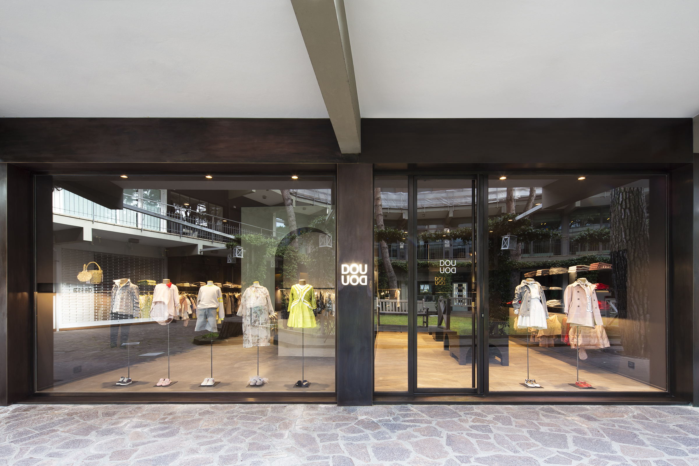 0189_doudou_sma_architects_interior_design_shopdesign_showroom_kids_milano_furniture_ (12)